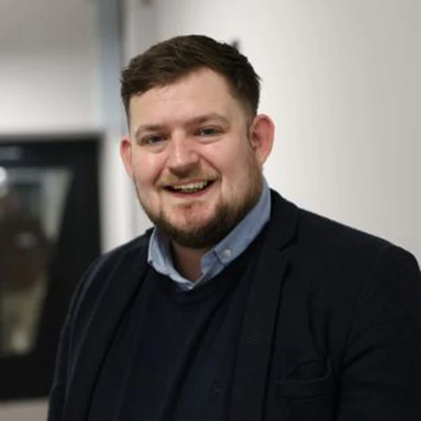 stephen hingley 469x469